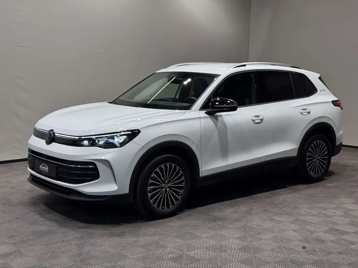 Gebraucht VW Tiguan Goal 150 PS (110 kW) 2025 Pure white SUV