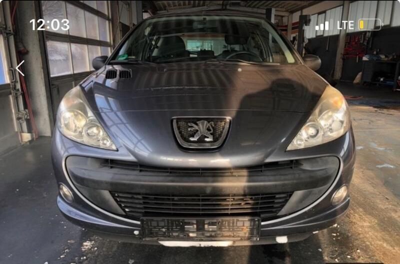 Grau Gebraucht 2010 Peugeot 206+ Kleinwagen | 1.000 € (Superpreis) - Bild 1/3