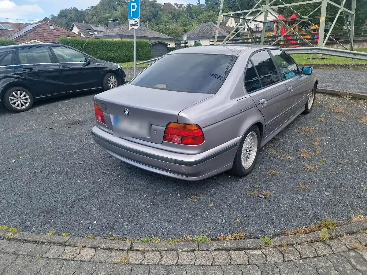 Gebraucht BMW 528 198 PS (145 kW) 1998 Silber Limousine