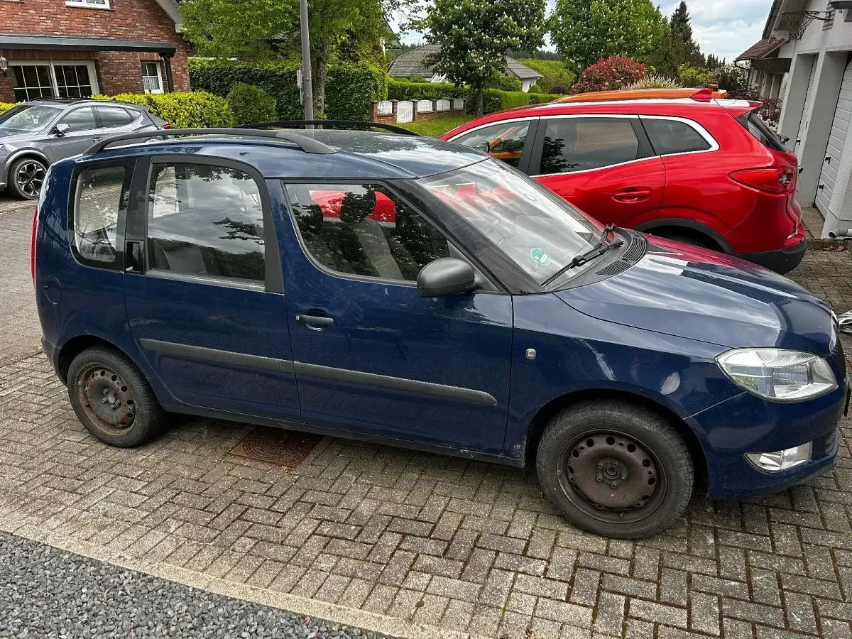 Gebraucht Skoda Roomster 70 PS (51 kW) 2014 Blau Van / Kleinbus