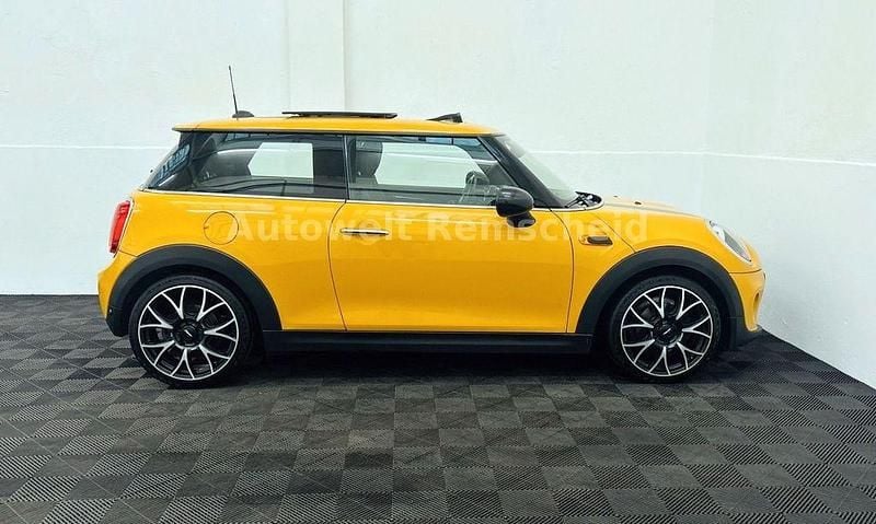 Second-hand Mini ONE 102 CP (75 kW) 2015 Portocaliu Hatchback