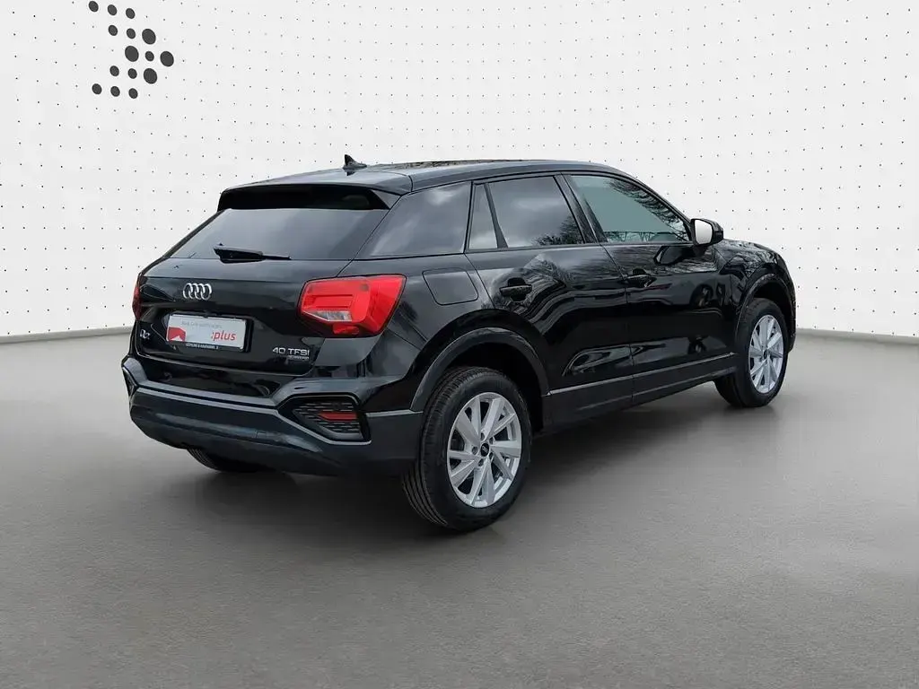 Używany Audi Q2 Advanced 190 KM (139 kW) 2025 Czarny SUV