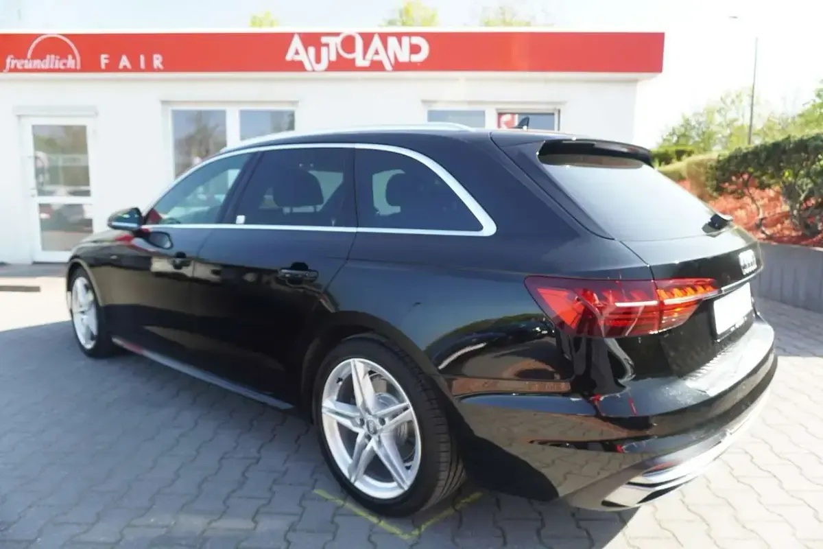 Gebraucht Audi A4 Ambiente 190 PS (139 kW) 2020 Brillant schwarz Kombi