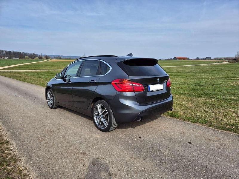 Gebraucht BMW 220 192 PS (141 kW) 2018 Grau Kombi