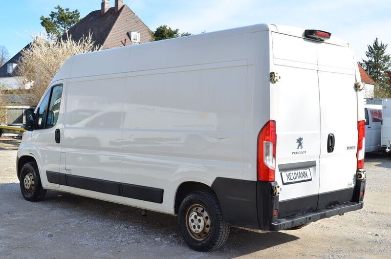 Gebraucht Peugeot Boxer 131 PS (96 kW) 2019 Weiß Van