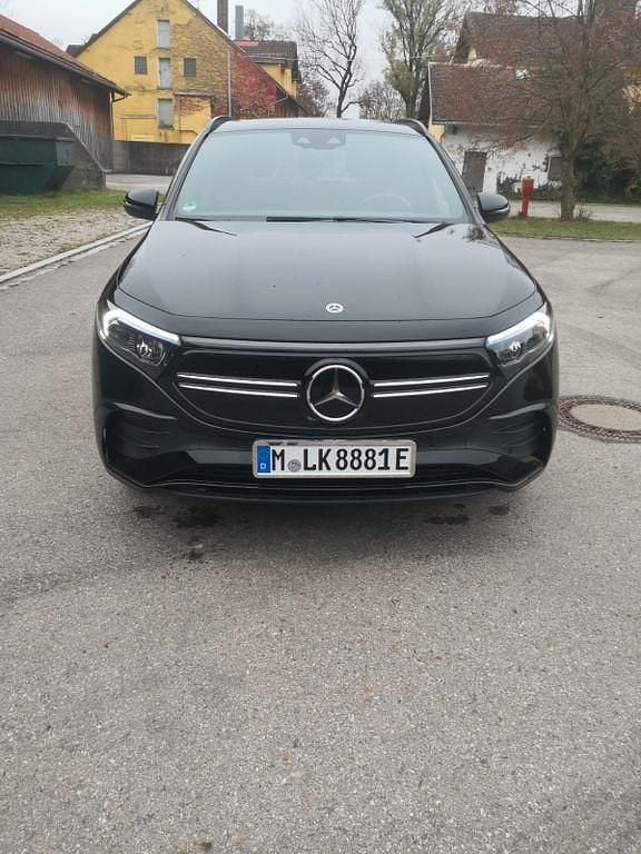 Gebraucht Mercedes EQA250 AMG line 139 kW (190 PS) 2021 Schwarz SUV