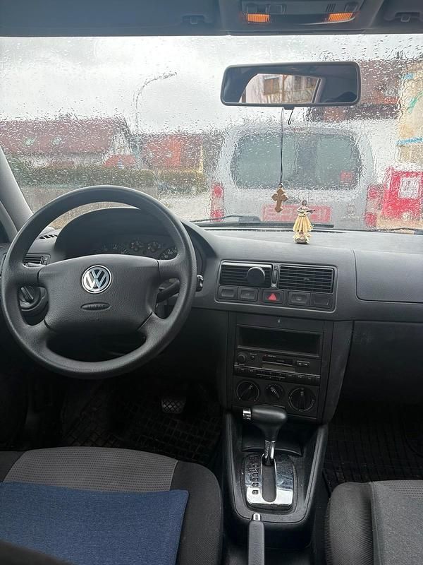 Gebraucht VW Golf IV 102 PS (75 kW) 2000 Silber Kleinwagen