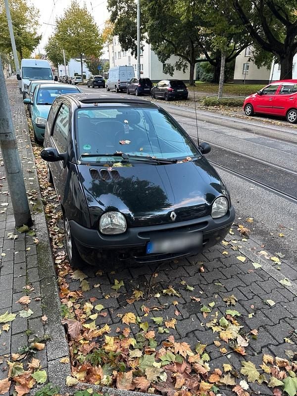 Schwarz Gebraucht 2000 Renault Twingo Kleinwagen | 700 € (Fairer Preis) - Bild 1/4