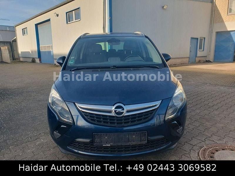 Blau Gebraucht 2012 Opel Zafira Tourer Innovation Van / Kleinbus | 2.490 € - Bild 1/4