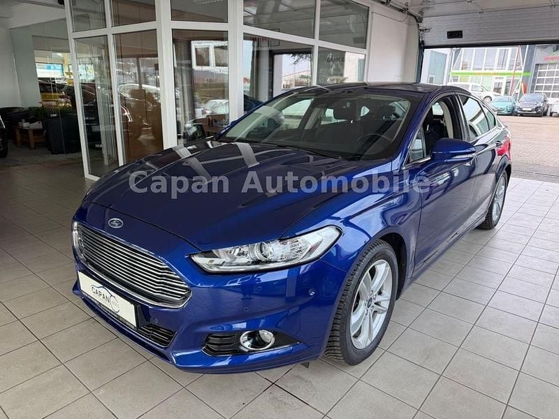 Gebraucht Ford Mondeo Titanium 179 PS (131 kW) 2016 Blau Limousine