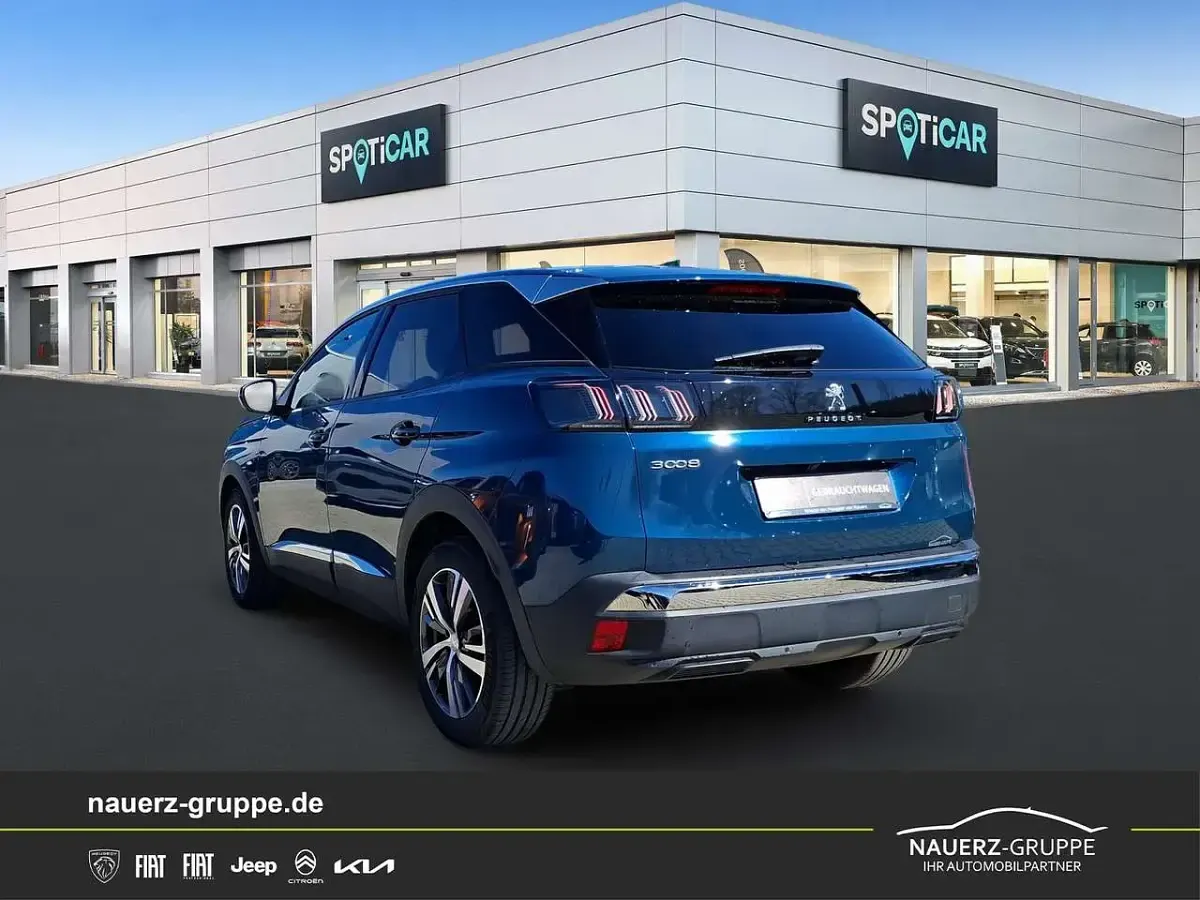 Gebraucht Peugeot 3008 Allure 136 PS (100 kW) 2024 Blau celebes/metallic SUV