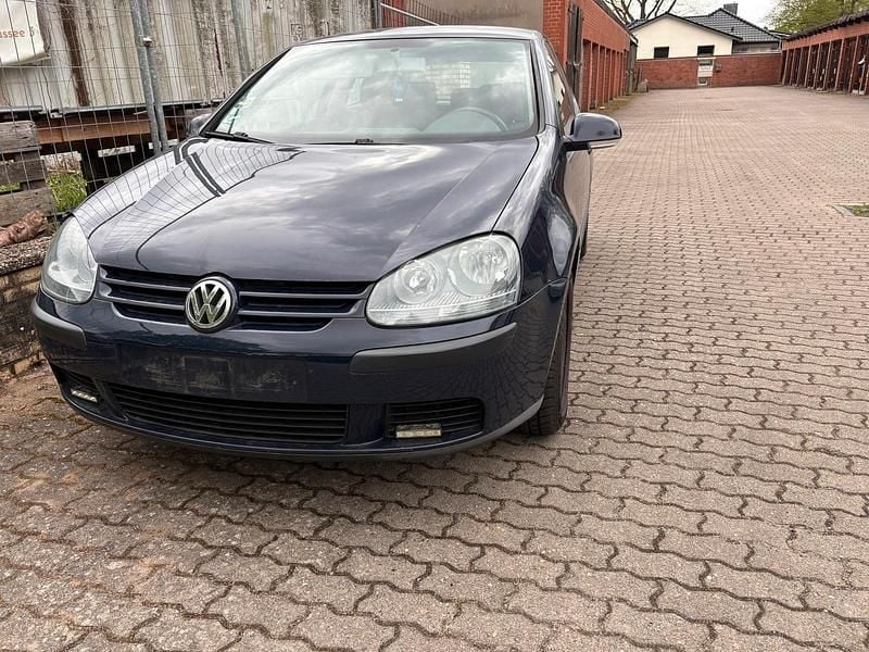 Second-hand VW Golf 2003 Albastru Coupe