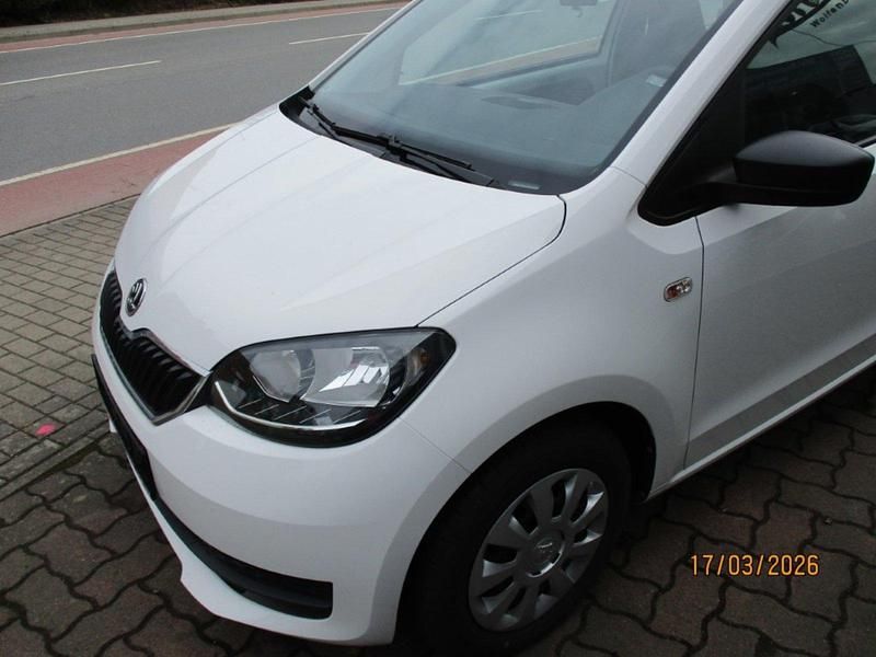 Gebraucht Skoda Citigo Active 60 PS (44 kW) 2018 Candyweiss Kleinwagen