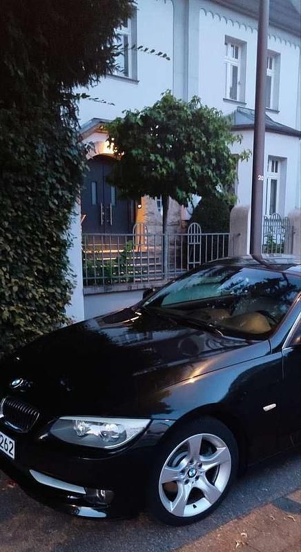 Schwarz Gebraucht 2012 BMW 325 Cabriolet Exclusive Cabrio | 13.500 € (Guter Preis) - Bild 1/4