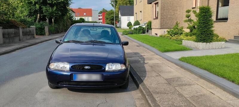 Blau Gebraucht 1998 Ford Fiesta Kleinwagen | 950 € (Fairer Preis) - Bild 1/3
