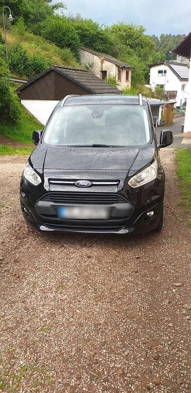Schwarz Gebraucht 2018 Ford Grand Tourneo Connect Van / Kleinbus | 15.900 € (Fairer Preis) - Bild 1/4