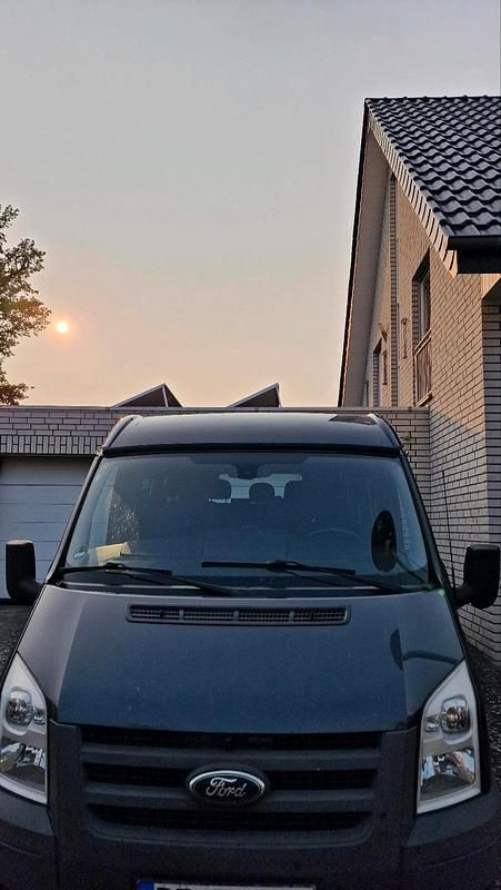 Grau Gebraucht 2010 Ford Transit Limousine | 20.500 € - Bild 1/4