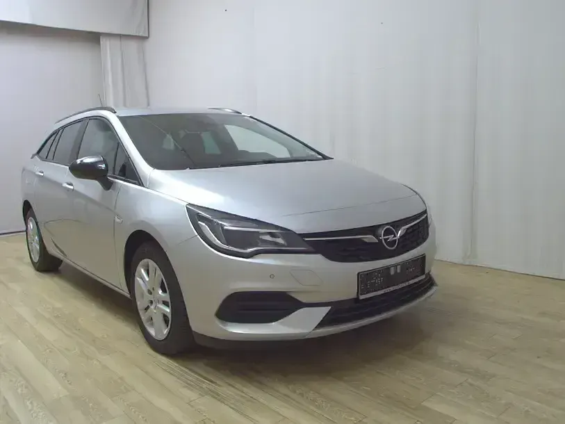 Używany Opel Astra Edition 122 KM (89 kW) 2021 Srebrny Kombi