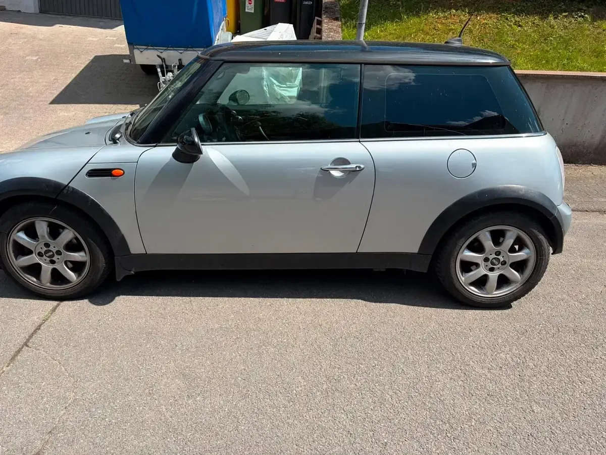 Gebraucht Mini Cooper 90 PS (66 kW) 2005 Silber Kleinwagen