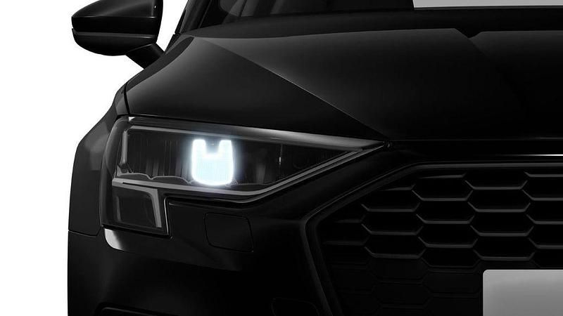 Gebraucht Audi A3 116 PS (85 kW) 2022 Brillantschwarz Limousine