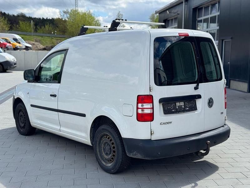 Second-hand VW Caddy 102 CP (75 kW) 2011 Alb Monovolum
