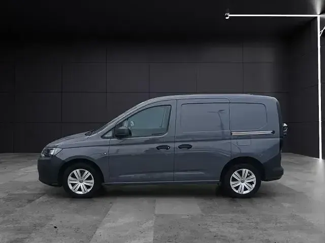 Używany VW Caddy Basis 114 KM (83 kW) 2022 Szary Minivan