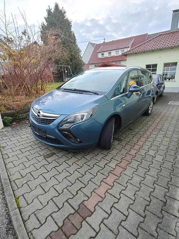 Blau Gebraucht 2013 Opel Zafira Tourer Innovation Van / Kleinbus | 4.950 € (Superpreis) - Bild 1/4