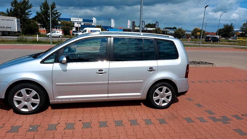 Gebraucht VW Touran 140 PS (102 kW) 2004 Van / Kleinbus