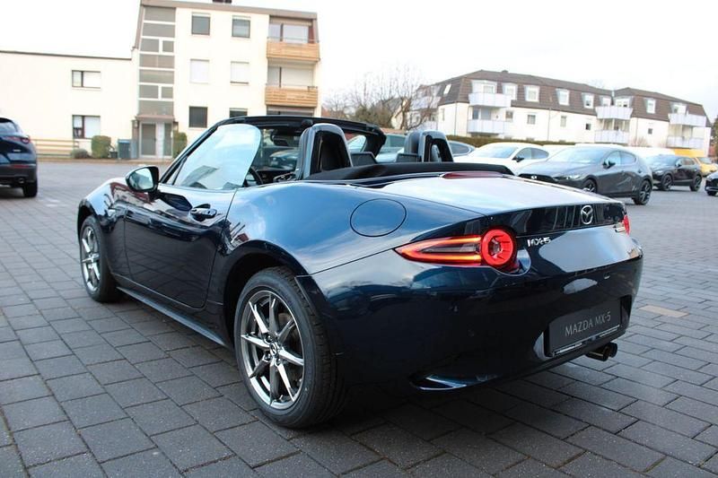 Gebraucht Mazda MX5 Exclusive-Line 132 PS (97 kW) 2026 Blau Cabrio