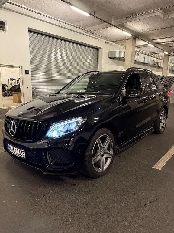 Schwarz Gebraucht 2017 Mercedes GLE350 AMG line SUV | 28.999 € (Superpreis) - Bild 1/4