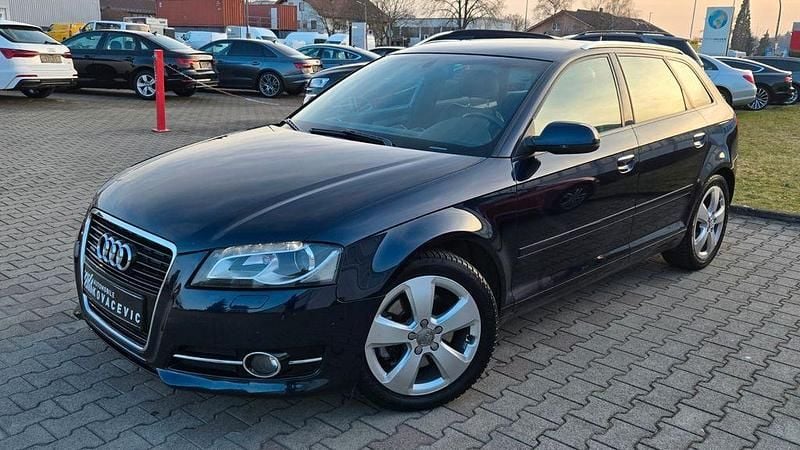 Gebraucht Audi A3 Exclusive 170 PS (125 kW) 2011 Blau Kleinwagen