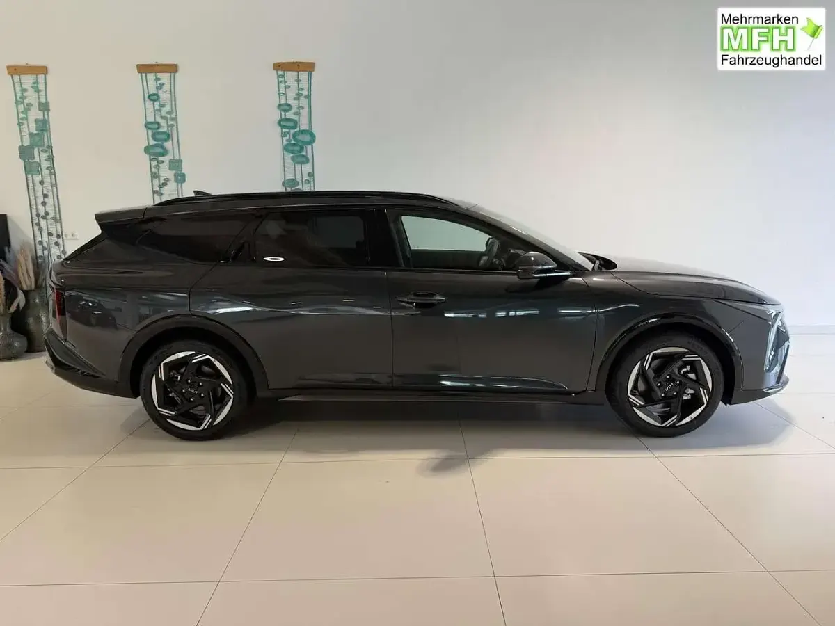 Neu Kia K4 GT-Line 150 PS (110 kW) 2026 (ag9) interstellar gray Limousine