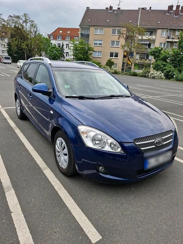 Gebraucht Kia Ceed 143 PS (105 kW) 2008 Blau Kleinwagen