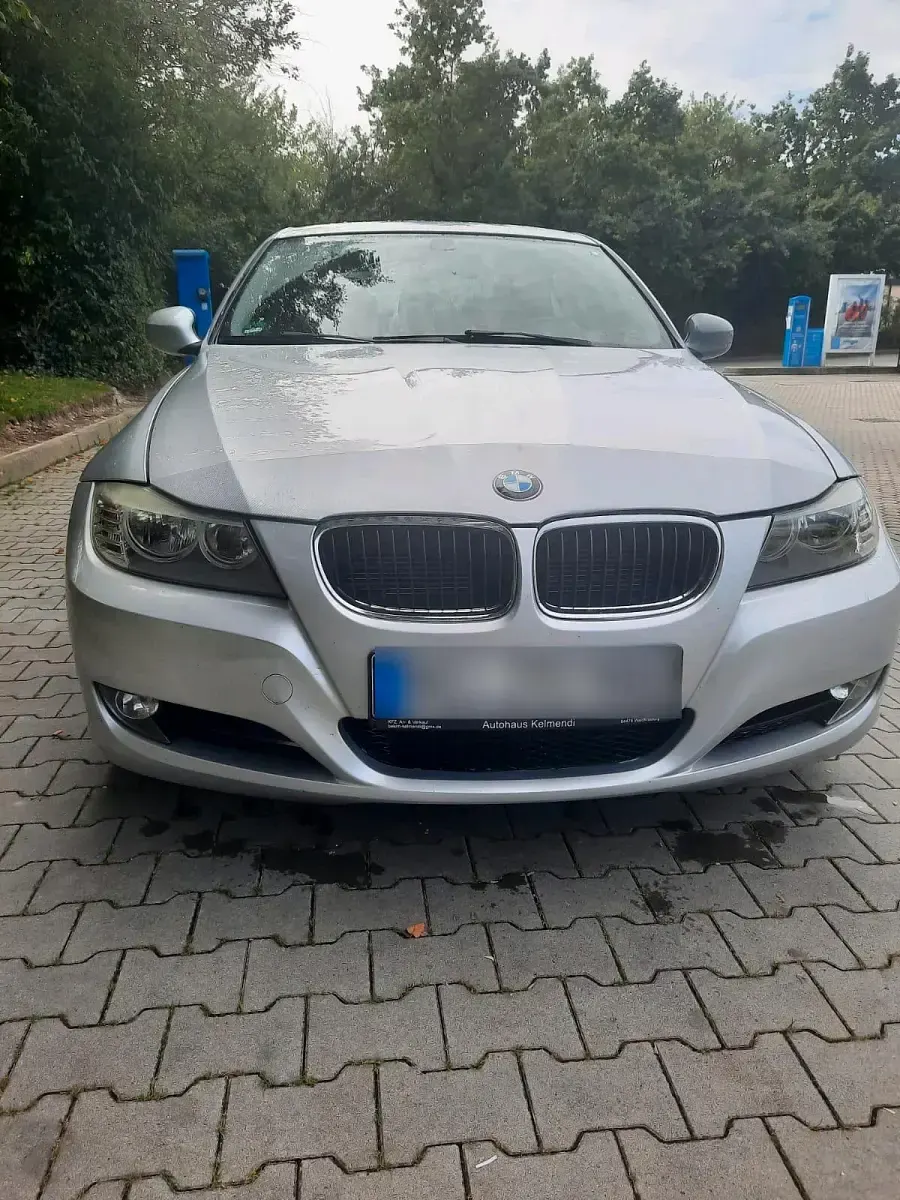 Brugt BMW 320 184 HK (135 kW) 2010 Sølv Sedan