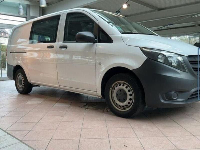 Gebraucht Mercedes Vito 163 PS (119 kW) 2022 Weiss Van