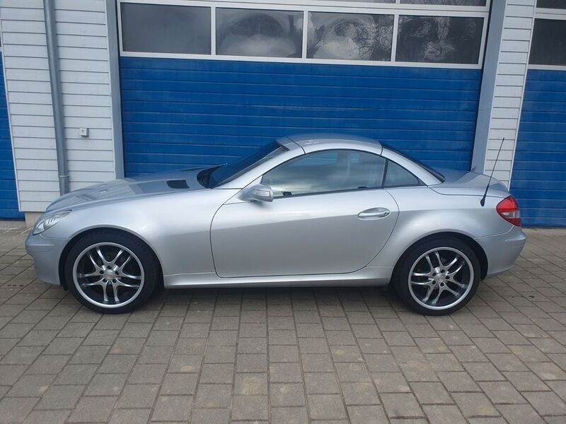 Iridiumsilber metalliclack Gebraucht 2004 Mercedes SLK200 Cabrio | 11.961 € (Etwas zu teuer) - Bild 1/4