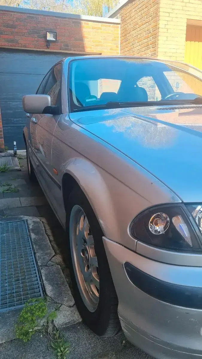 Gebraucht BMW 328 194 PS (142 kW) 1998 Silber Limousine