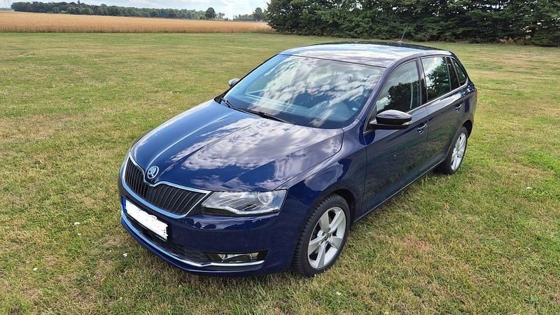 Blau Gebraucht 2017 Skoda Rapid Style Kombi | 7.999 € (Superpreis) - Bild 1/4