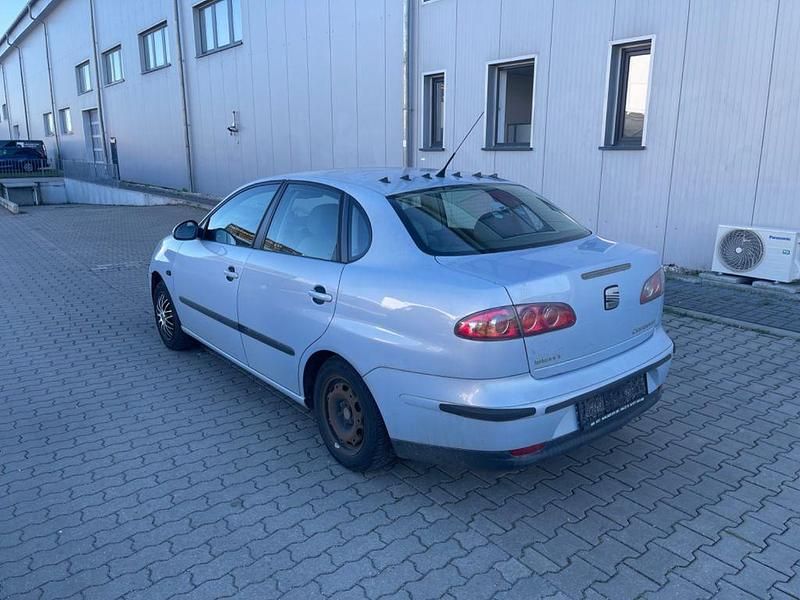 Gebraucht Seat Cordoba 75 PS (55 kW) 2003 Grau Limousine