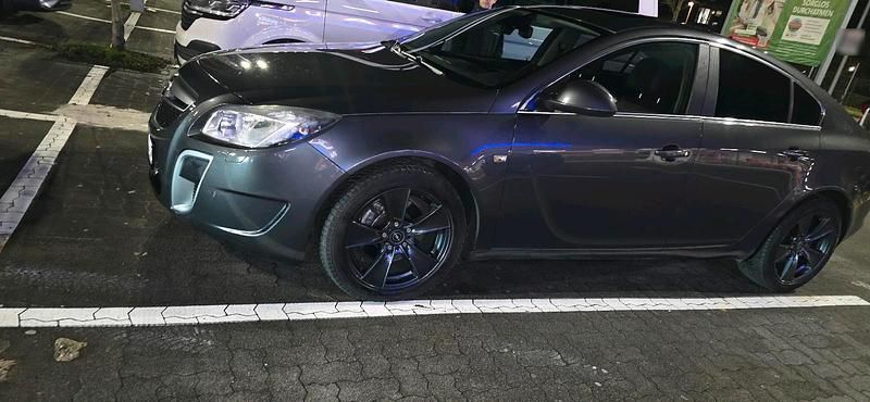 Gebraucht Opel Vectra 194 PS (142 kW) 2012 Grau Limousine