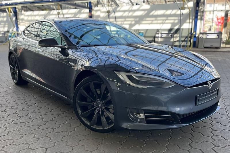 Gebraucht Tesla Model S Performance 580 kW (789 PS) 2018 Blau Kleinwagen