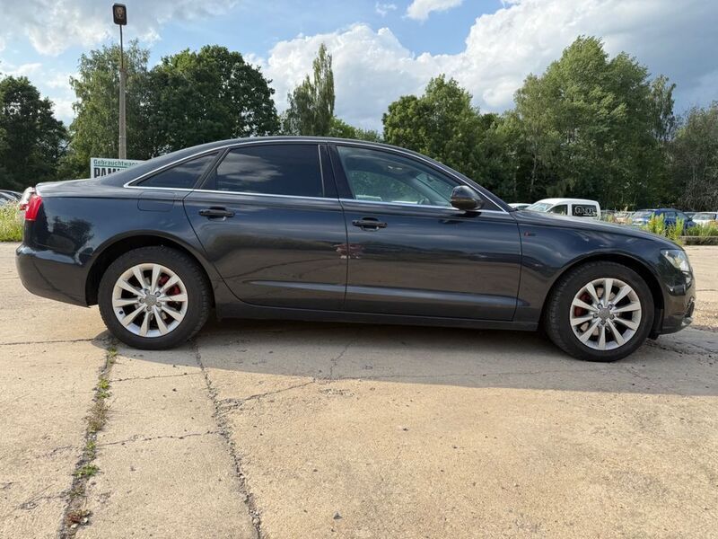 Używany Audi A6 Comfort 177 KM (130 kW) 2011 Niebieski Sedan/Limuzyna