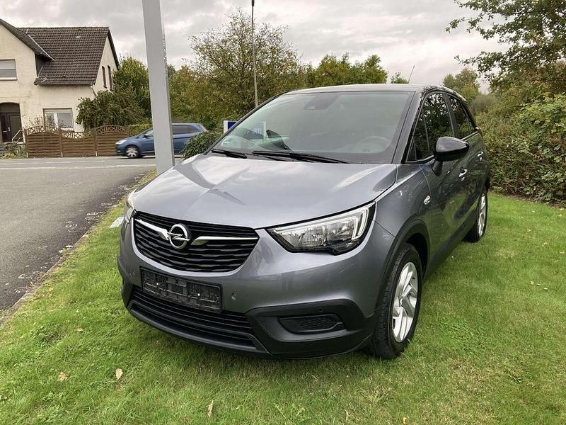 Grau Gebraucht 2017 Opel Crossland X Edition SUV | 8.900 € (Fairer Preis) - Bild 1/4
