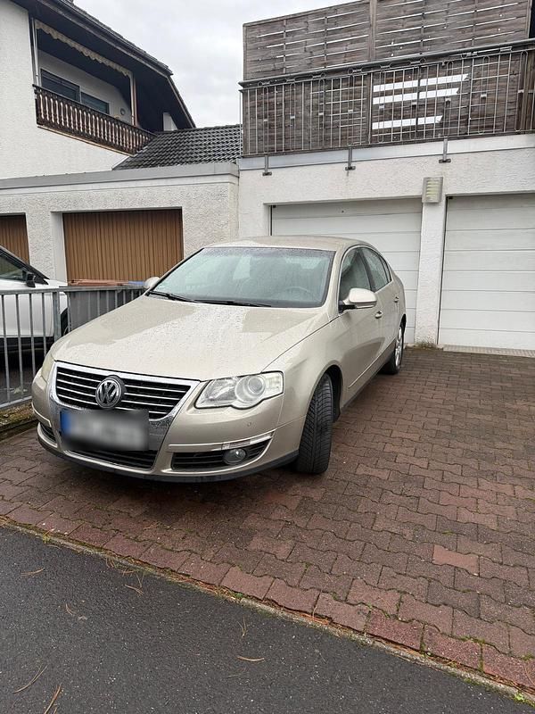 Andere farben Gebraucht 2006 VW Passat Limousine | 3.400 € (Etwas zu teuer) - Bild 1/4