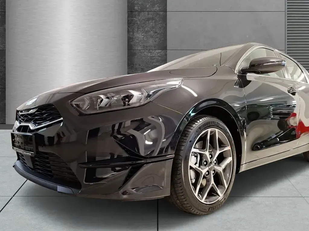 Nowe Kia Ceed Spirit 140 KM (102 kW) 2025 Czarny Hatchback