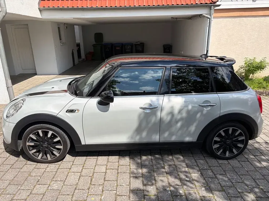 Używany Mini Cooper S 192 KM (141 kW) 2018 Srebrny Hatchback