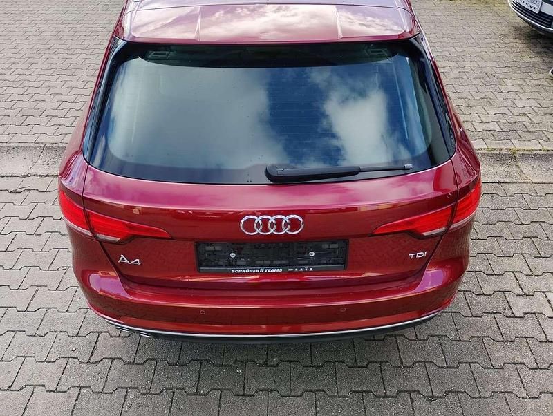 Gebraucht Audi A4 Design 253 PS (186 kW) 2018 Matadorrot metallic Kombi