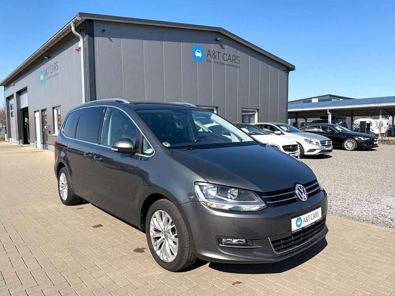 Gebraucht VW Sharan Highline 150 PS (110 kW) 2017 Indiumgrau Van / Kleinbus