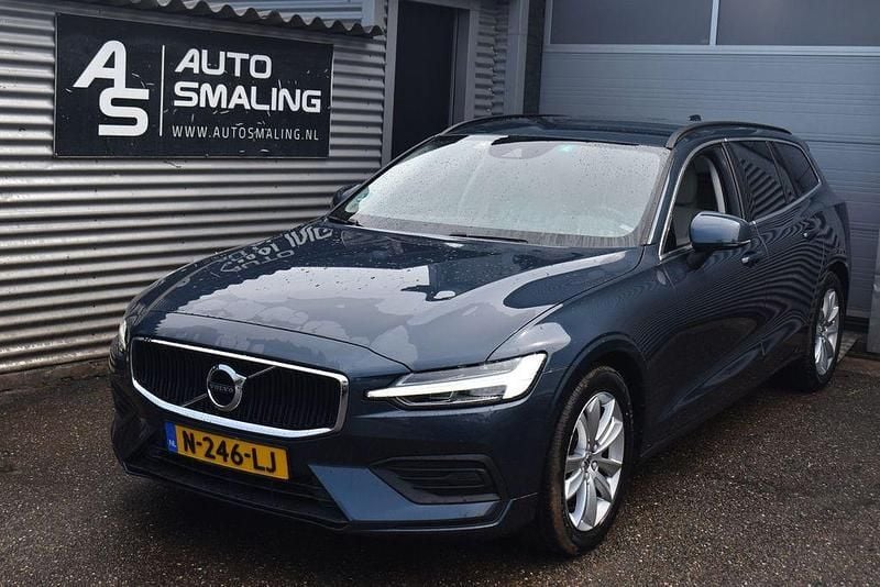 Blau Gebraucht 2021 Volvo V60 Business Edition Kombi | 13.855 € (Superpreis) - Bild 1/4