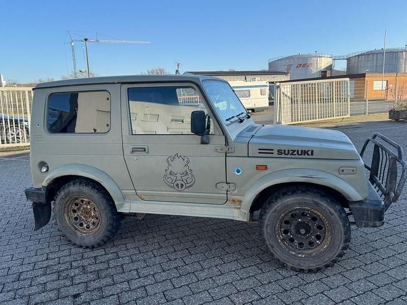 Second-hand Suzuki Samurai 69 CP (50 kW) 1998 Verde SUV